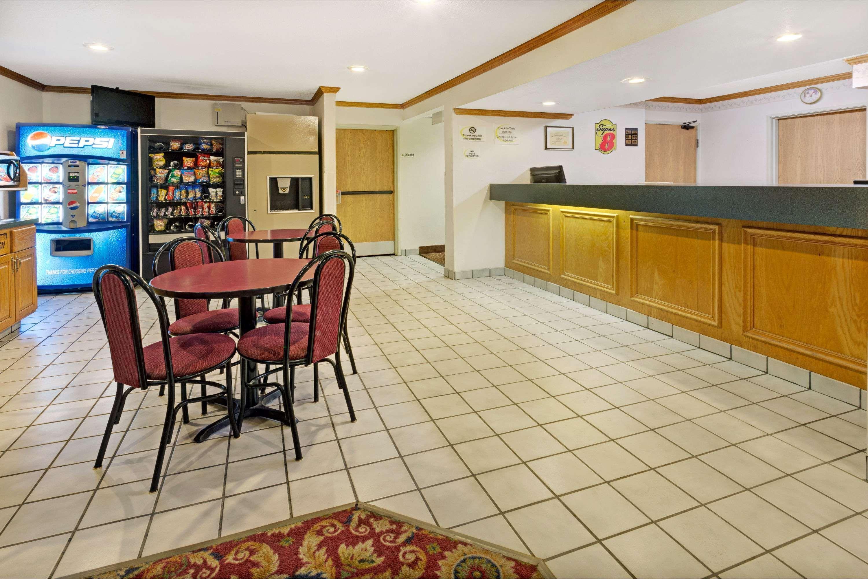 Super 8 By Wyndham Canonsburg/pittsburgh Area Hotel